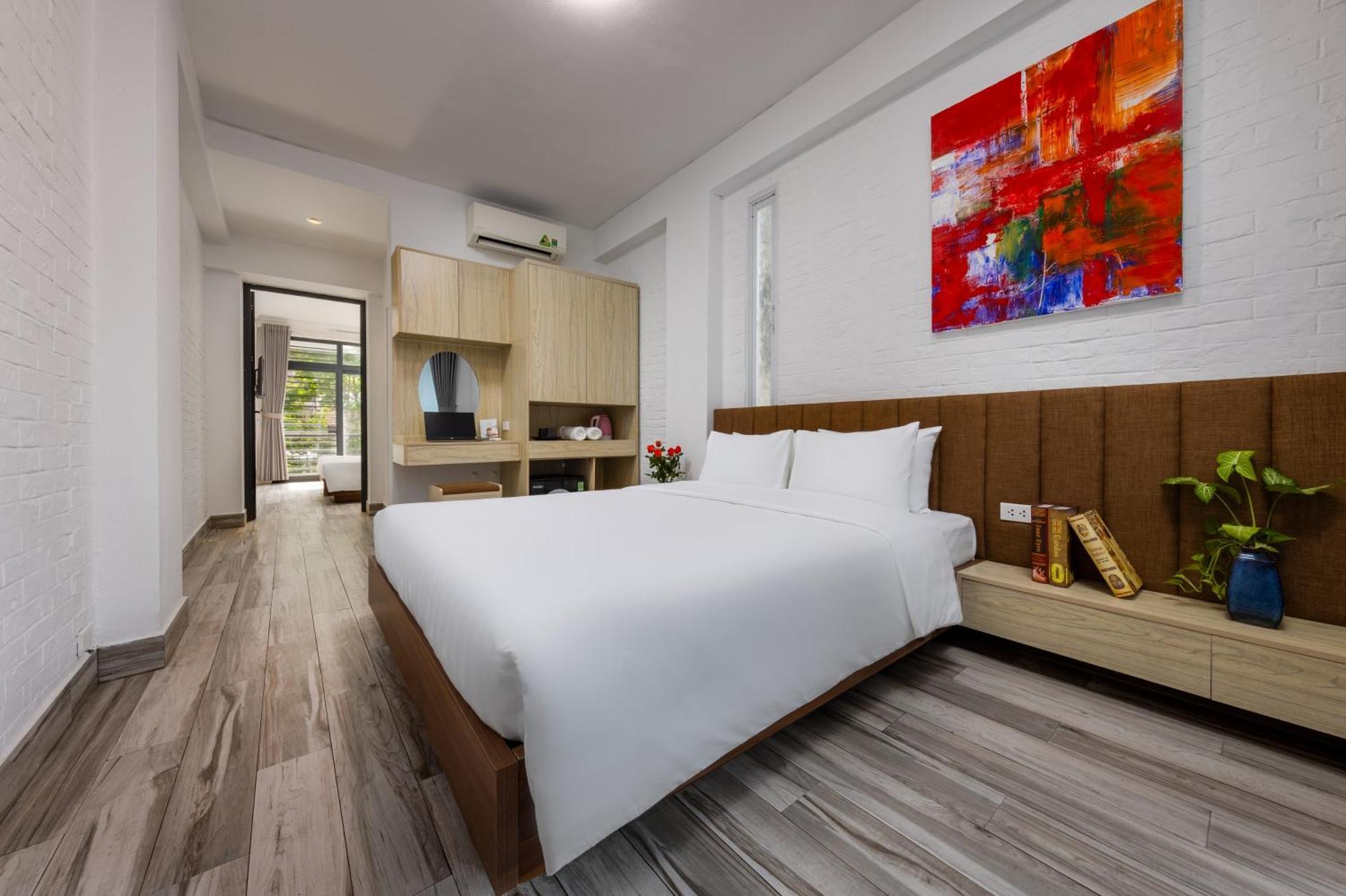 Hotel Center View And 3*