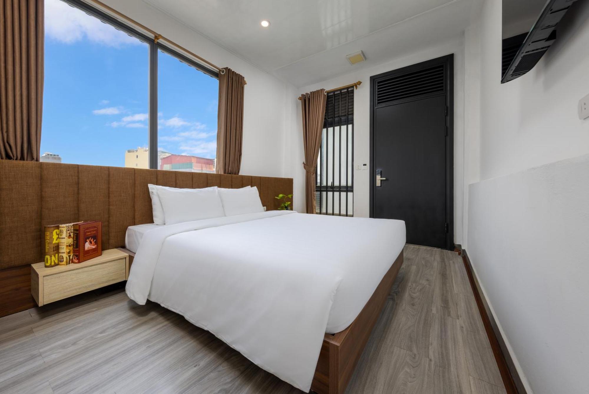Center View And Hotel 3*