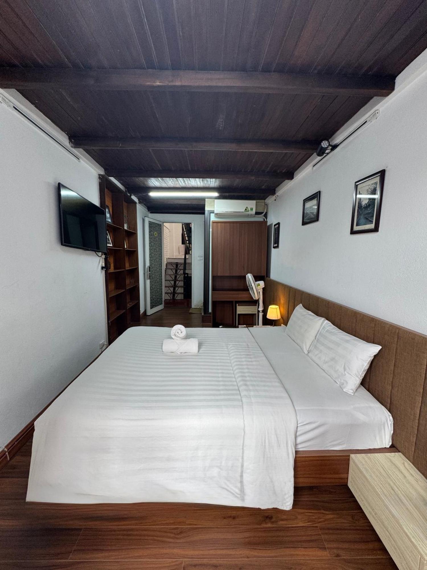Center View And Hotel 3*